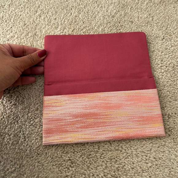 Silk Pink Embroidered Floral Patterned Wallet Money Checkbook Holder Pouch - Picture 3 of 9